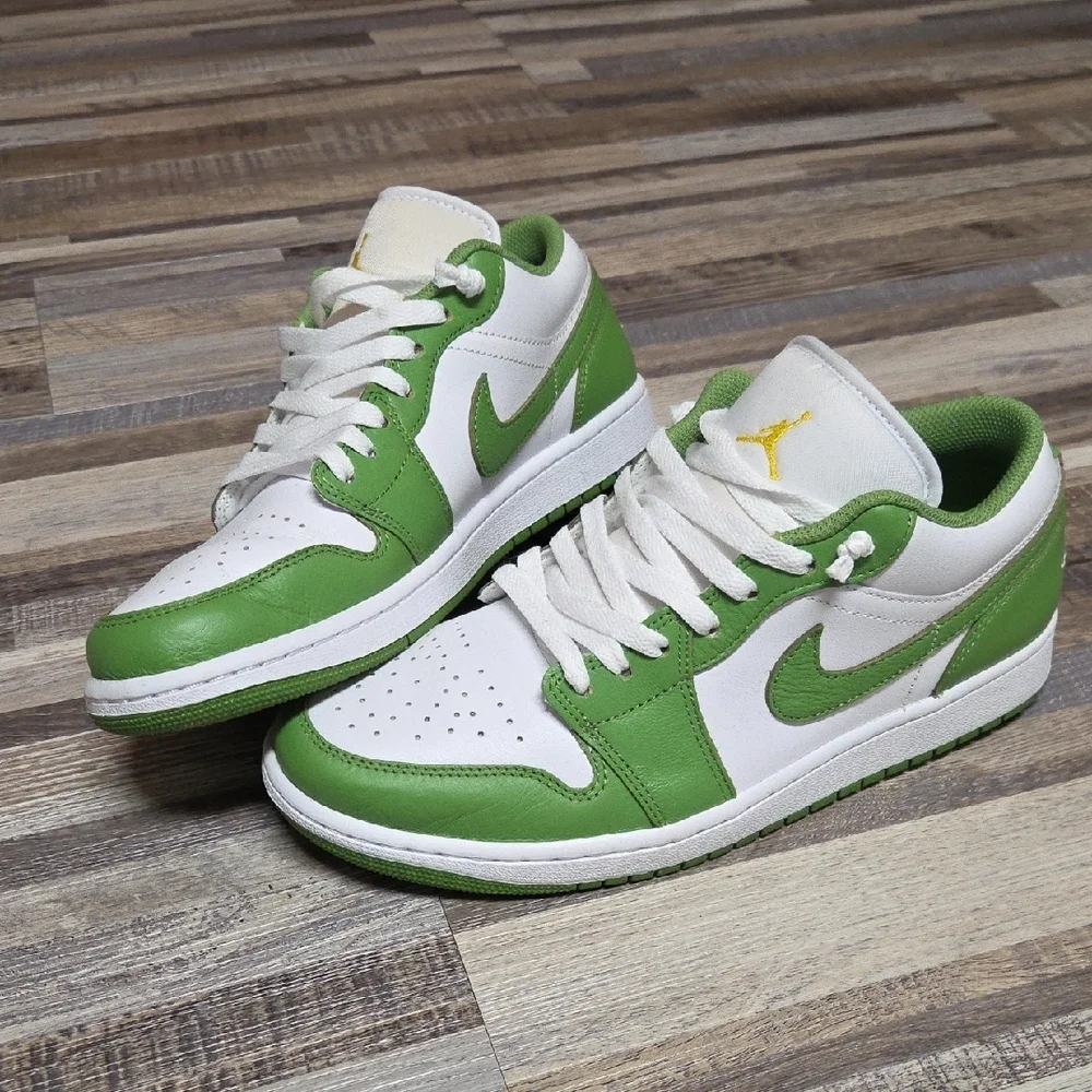 💯💥Nike Air Jordan 1 Low SE Green Chlorophyll HF4823-100 Men's Size 10 - Picture 1 of 5